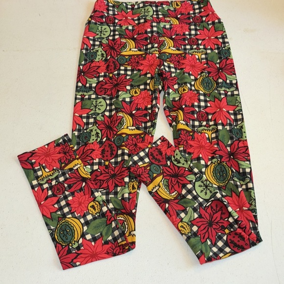 LulaRoe OS leggings solid red and winter holiday print - Picture 5 of 8